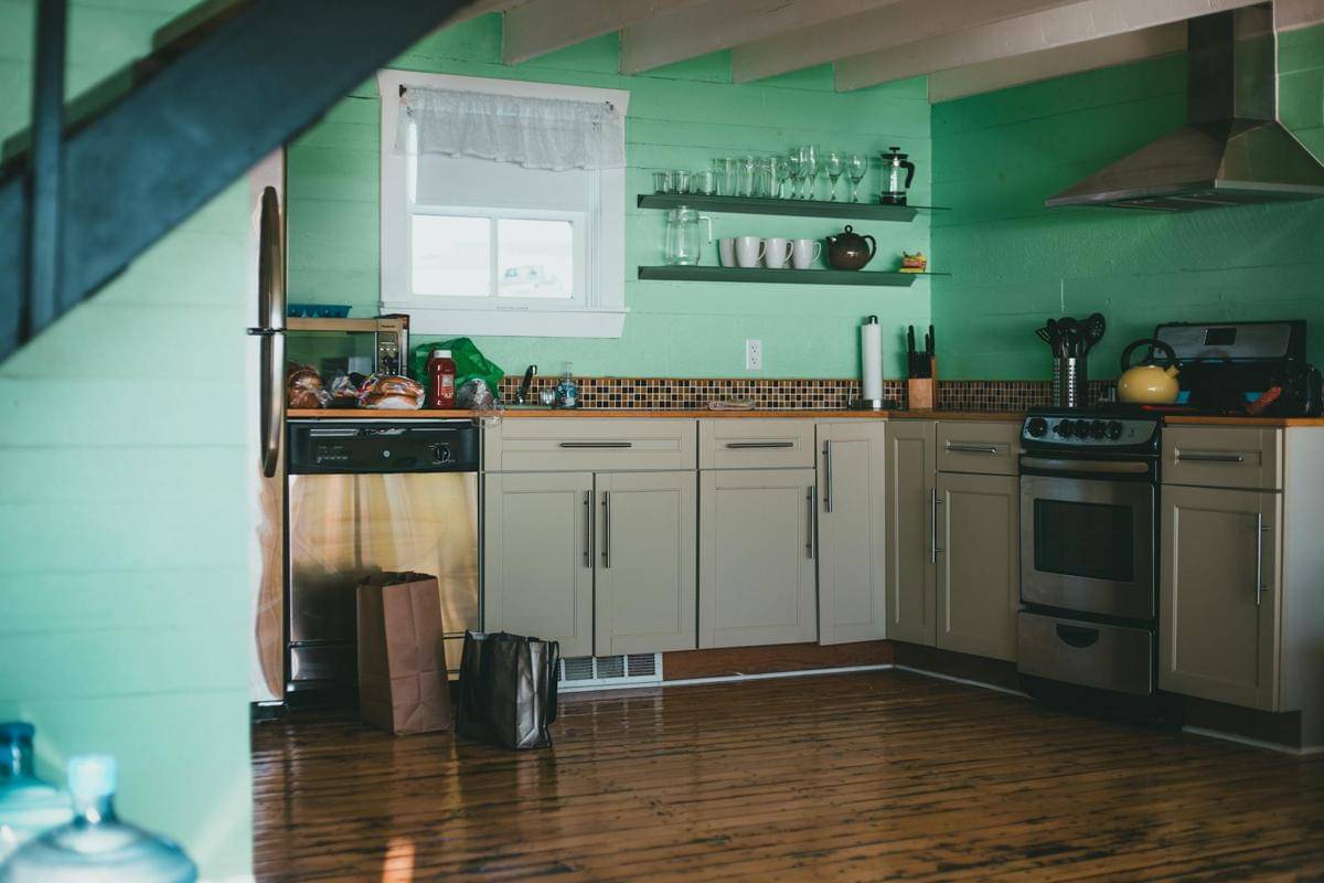 ilustrasi kabinet dapur (pexels.com/Erik Mclean)