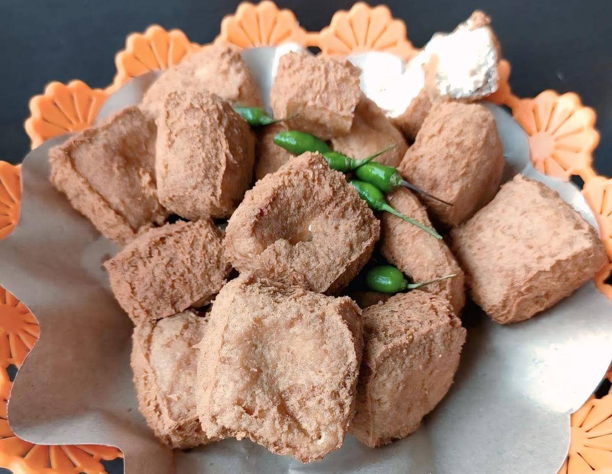 Tahu Jembar Manah Samoja dan Kopi Batok (google.com/maps/Regina Amanda)