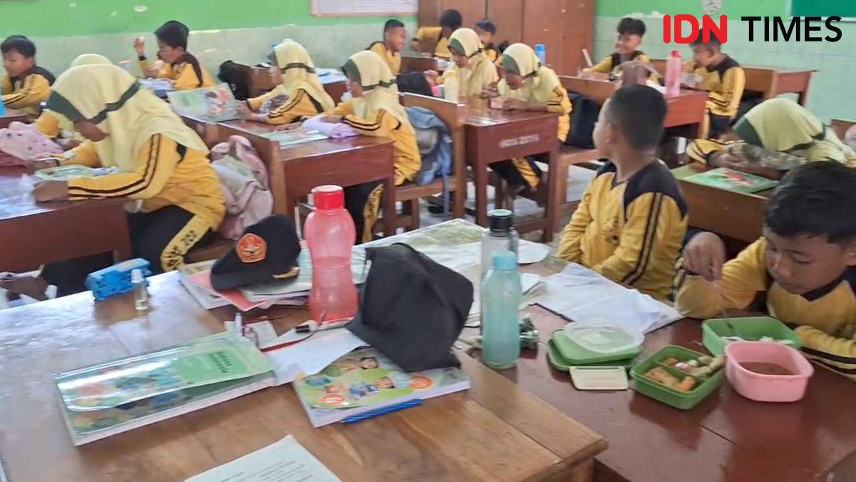Dua hari berjalan pada 47 sekolah di Kecamatan Paron Ngawi dihentikan. IDN Times/Riyanto.