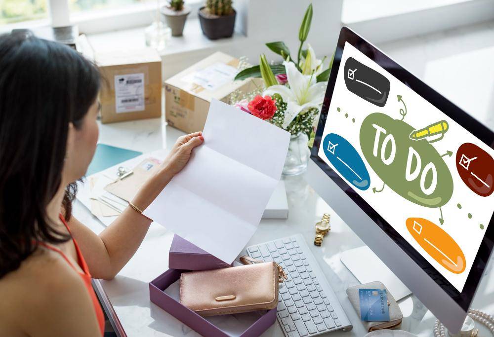 ilustrasi membuat produk digital