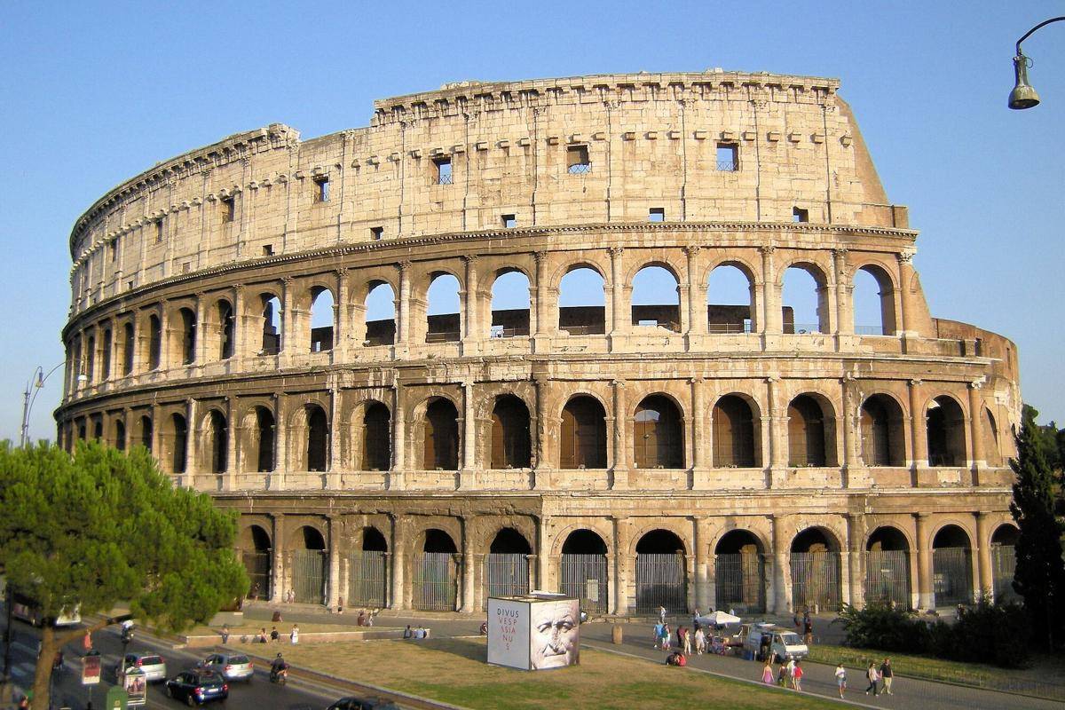 pemandangan Colosseum Roma
