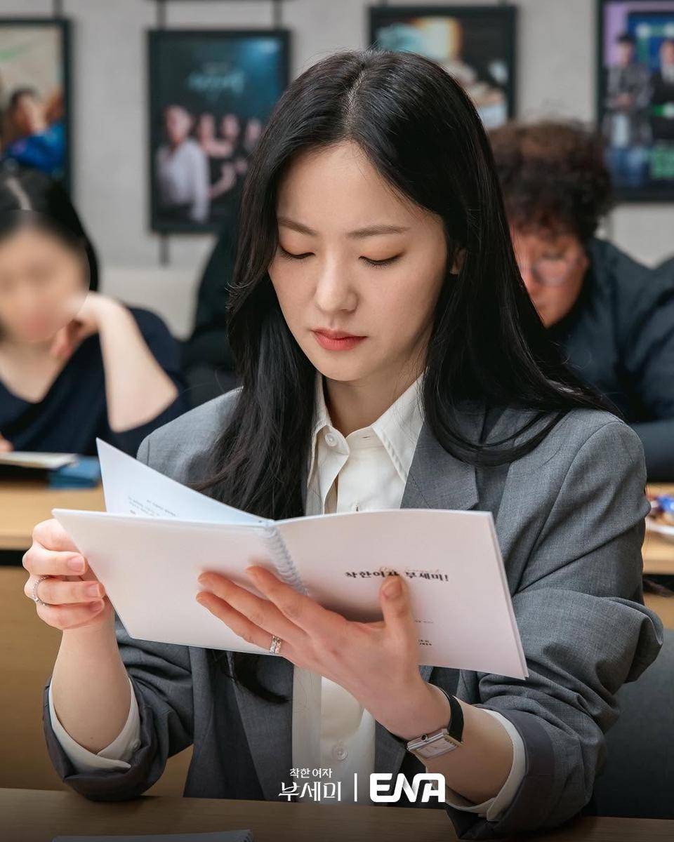 potret pembacaan naskah drama Ms. Incognito (instagram.com/channel.ena.d)