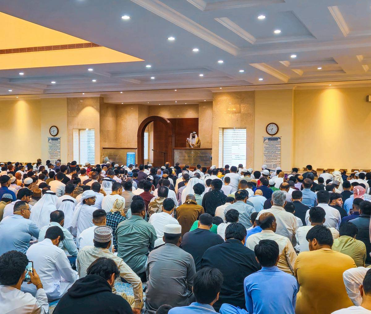 ilustrasi kajian di masjid