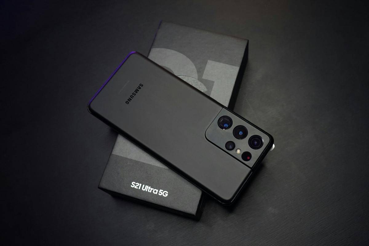 Samsung (pexels.com/anhnhat)