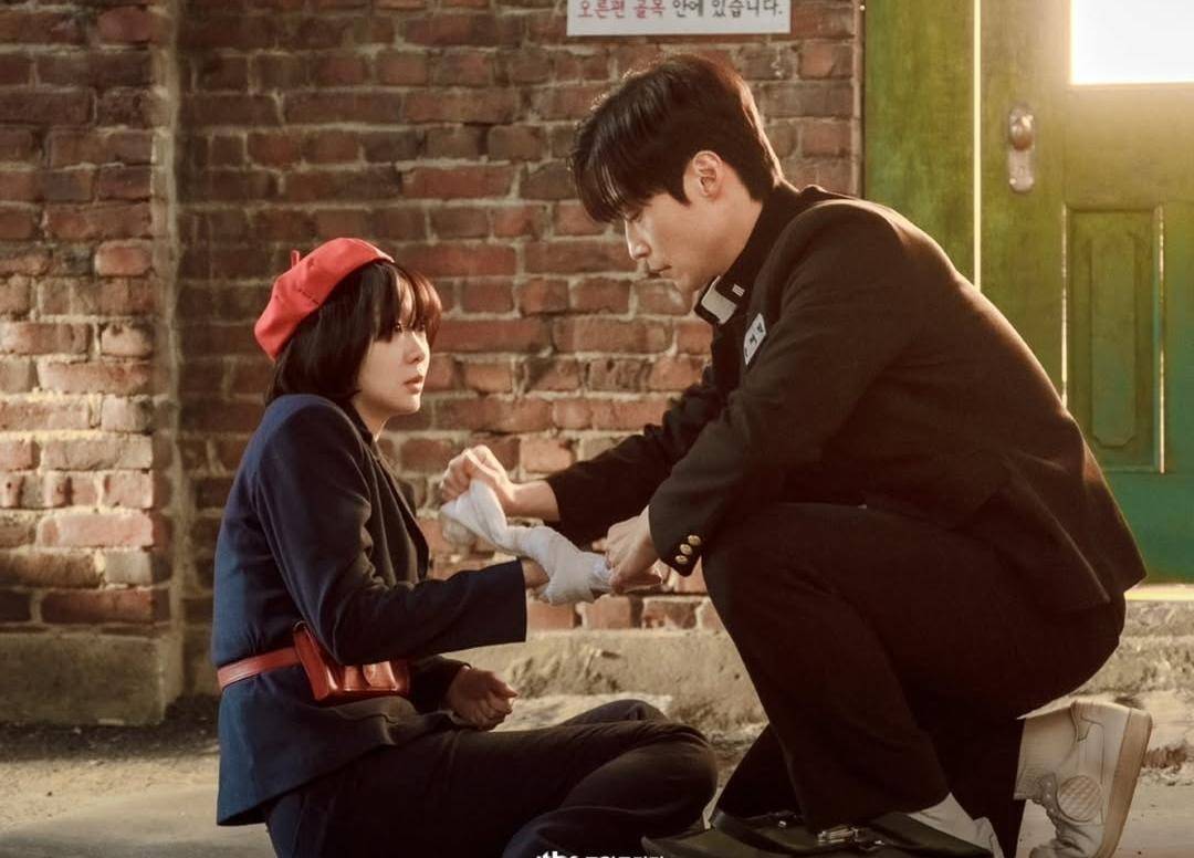 Kim Da Mi dan Heo Nam Jun di drama A Hundred Memories 
