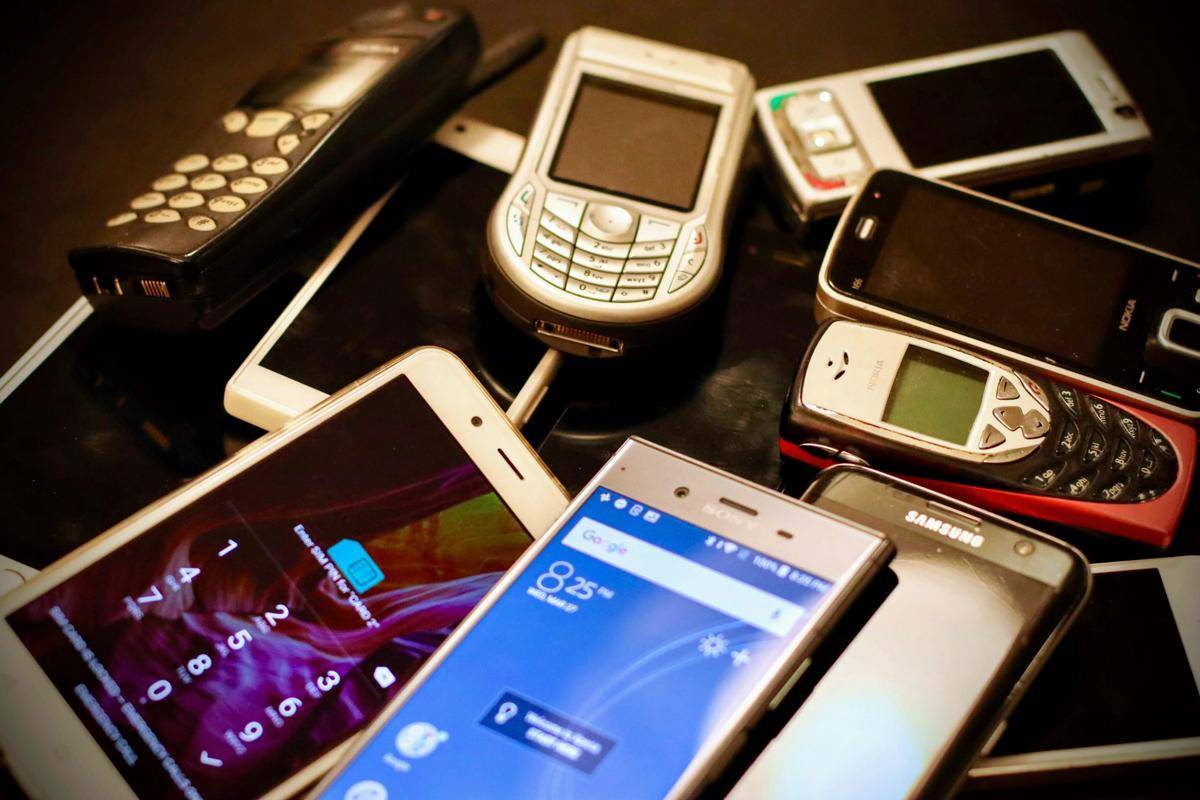 Masih Ingat HP CDMA? Ini Alasan Kenapa CDMA Kalah Sama GSM