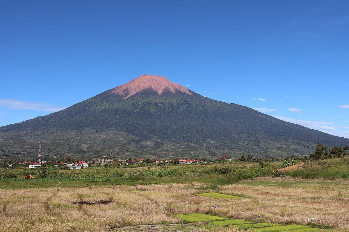 ilustrasi Gunung Kerinci