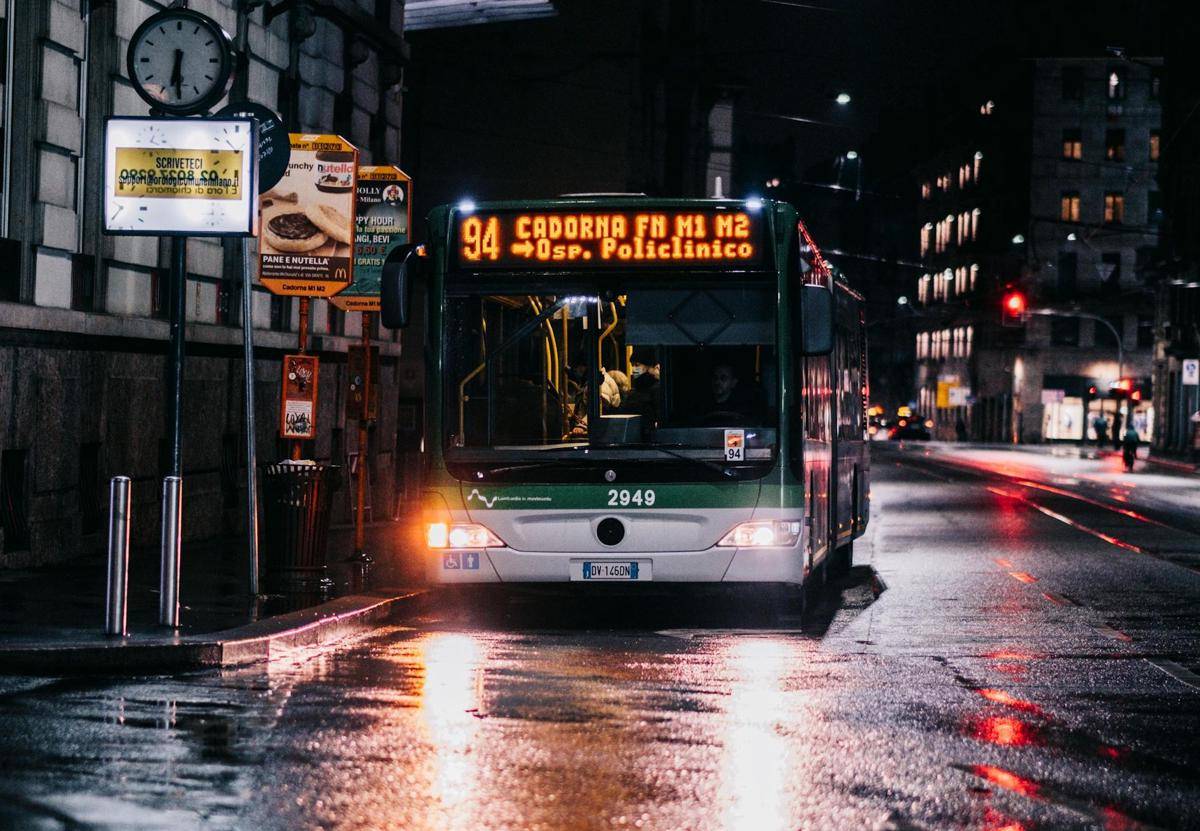 Ilustrasi shuttle bus bandara