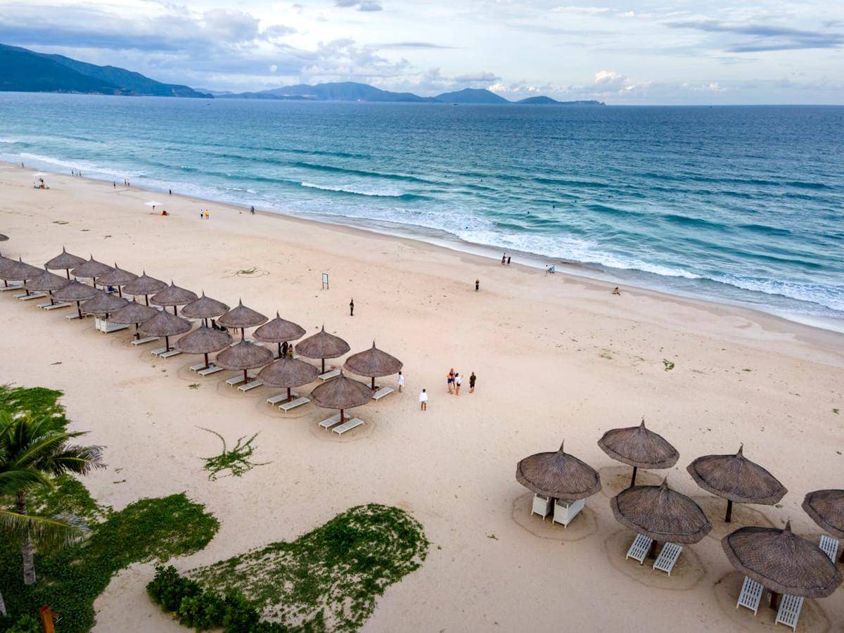 ilustrasi Pantai Bac My An, Vietnam