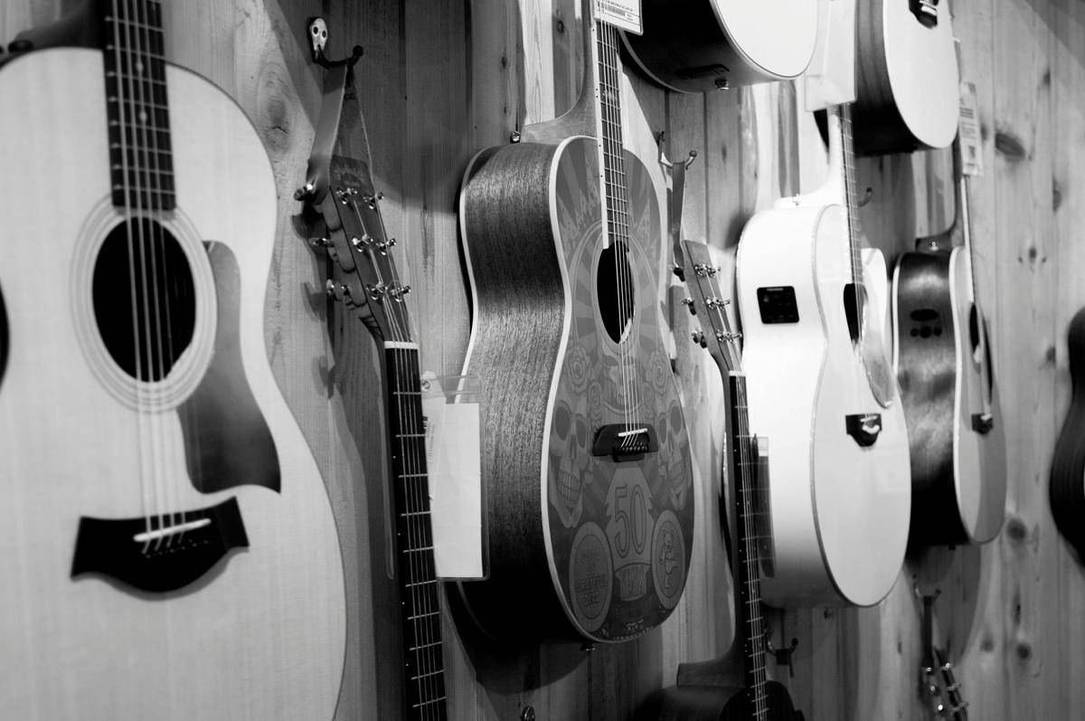 ilustrasi toko gitar/pexels.com