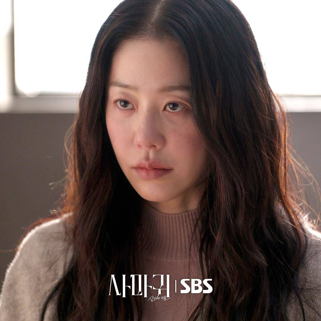 still cuts drama Queen Mantis (dok. SBS/Queen Mantis)