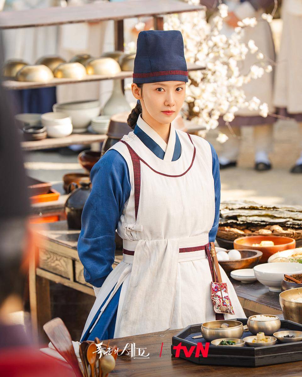 still cut drakor Bon Appetite, Your Majesty (instagram.com/tvn_drama)