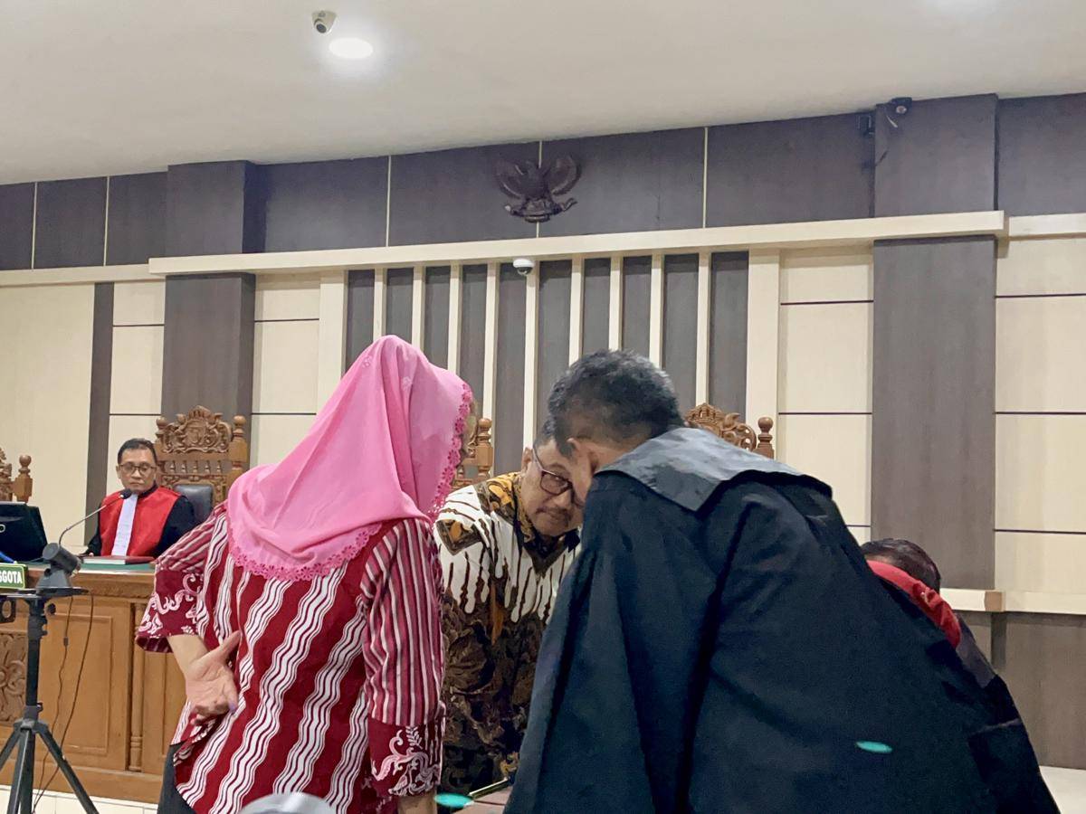 Mbak ita, sidang korupsi