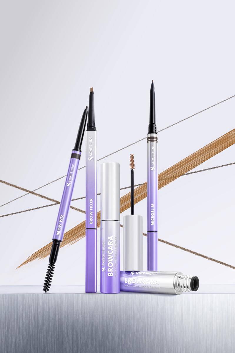 Tiga produk terbaru Somethinc: Microslim 4D, Brow Filler, & Browcara 24Hold. (dok. Somethinc)