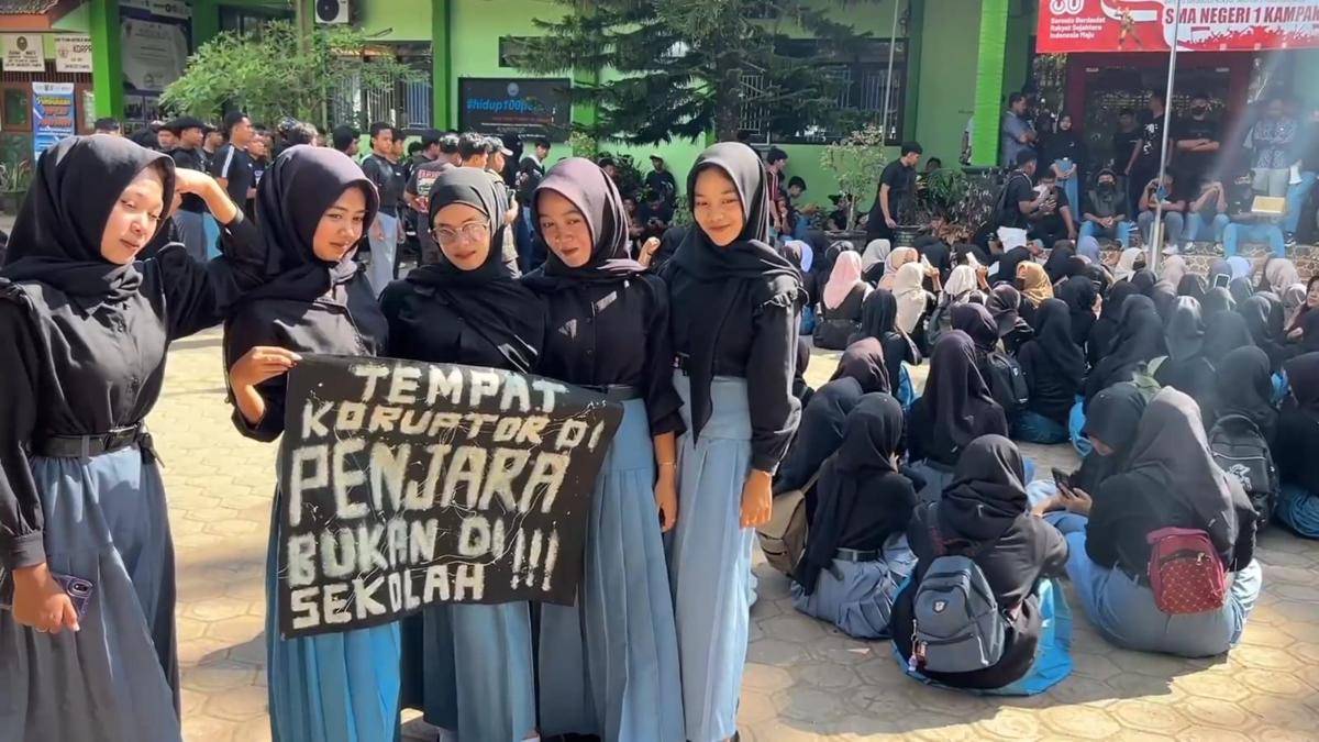 Aksi siswa SMAN 1 Kampak Trenggalek. IDN Times/ istimewa