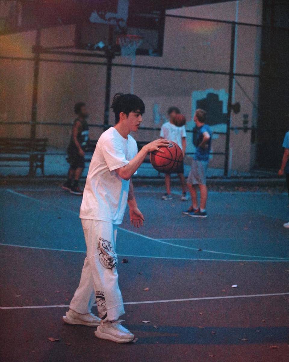 S.Coups Seventeen (instagram.com/sound_of_coups)