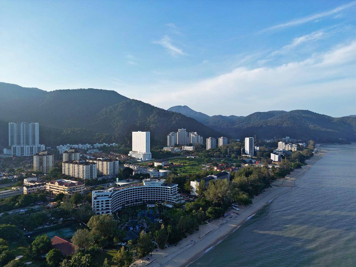 Batu Ferringhi Beach Penang
