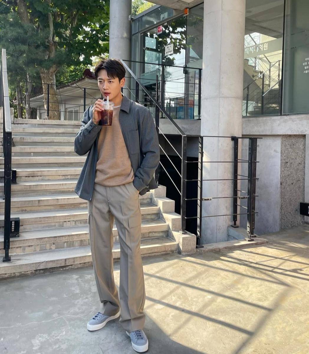 Minho SHINee (instagram.com/choiminho_1209)