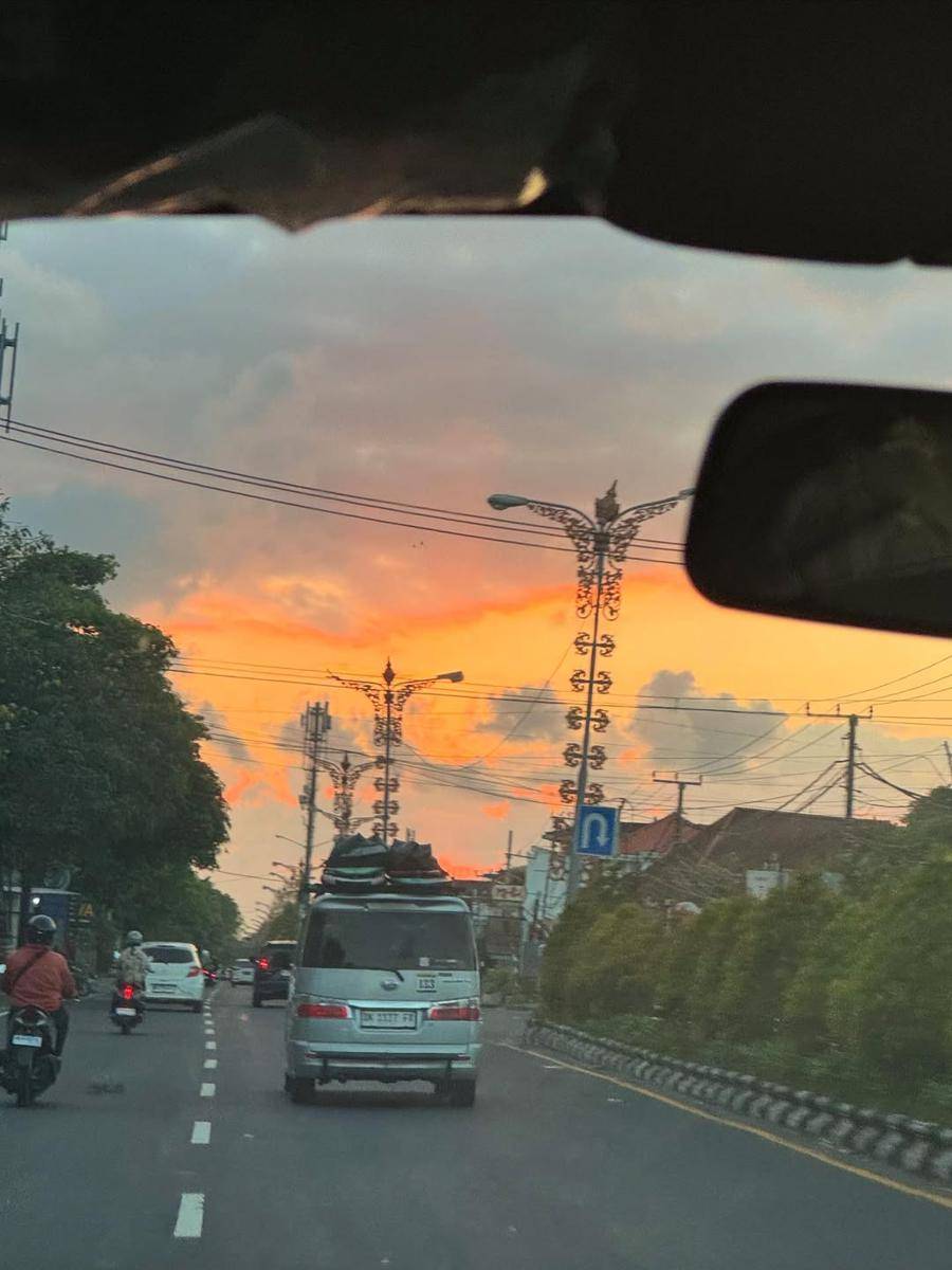 potret Jung Chae Yeon liburan di Bali