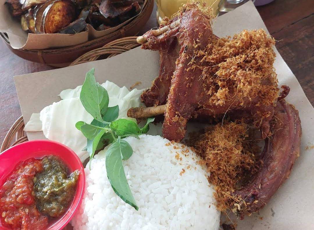 Ayam Goreng Rempah Pak Roso (google.com/maps/Rizka D. Widyawati)