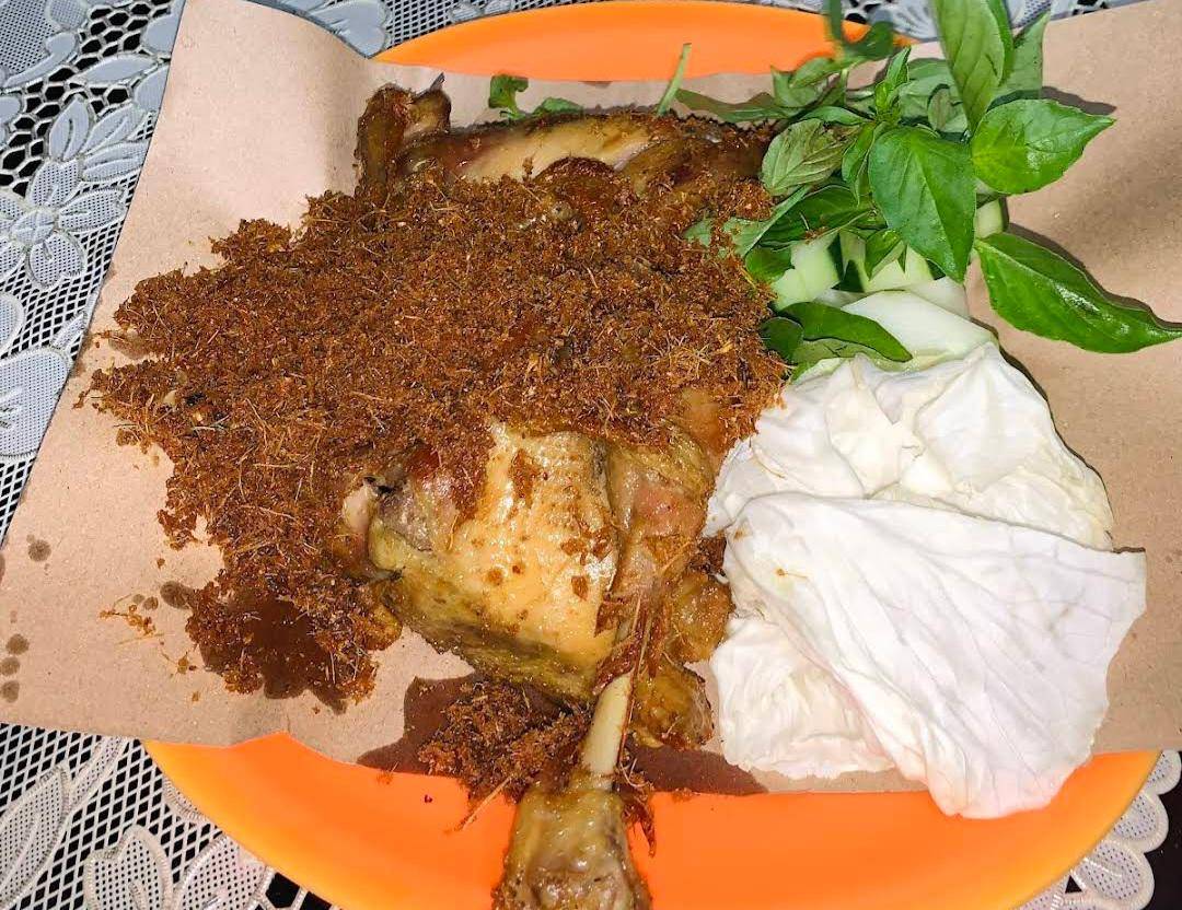 Ayam Goreng Kampung Bu Yadi (google.com/map/adhiya robbi rodhiyya)