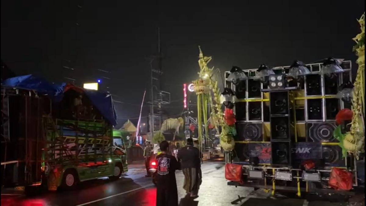 Truk pengangkut sound horeg di Blitar dikenakan sanksi tilang. IDN Times/istimewa