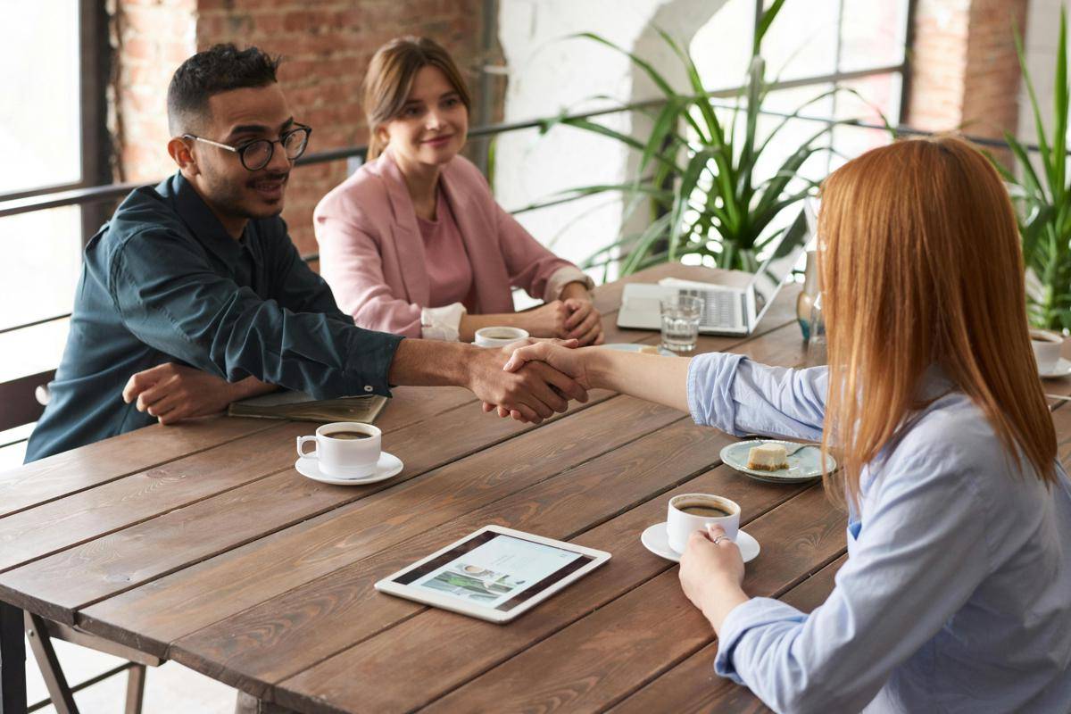 ilustrasi seseorang sedang interview (pexels.com/fauxels)