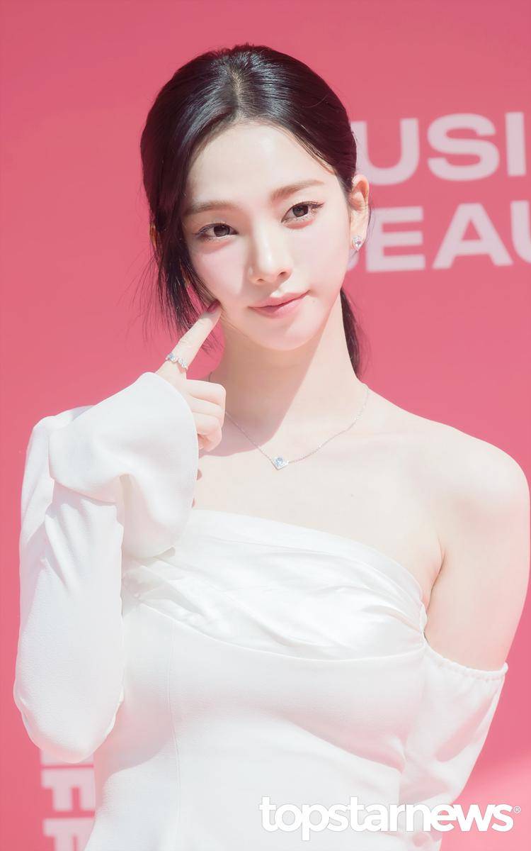 Potret Karina aespa di Event Musinsa Beauty