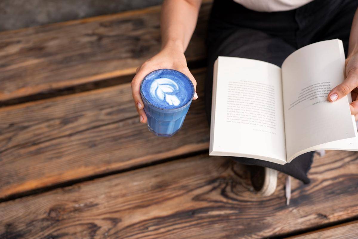 Alasan Membaca Buku Bisa Jadi Healing Terbaik (Freepik.com/ freepik)