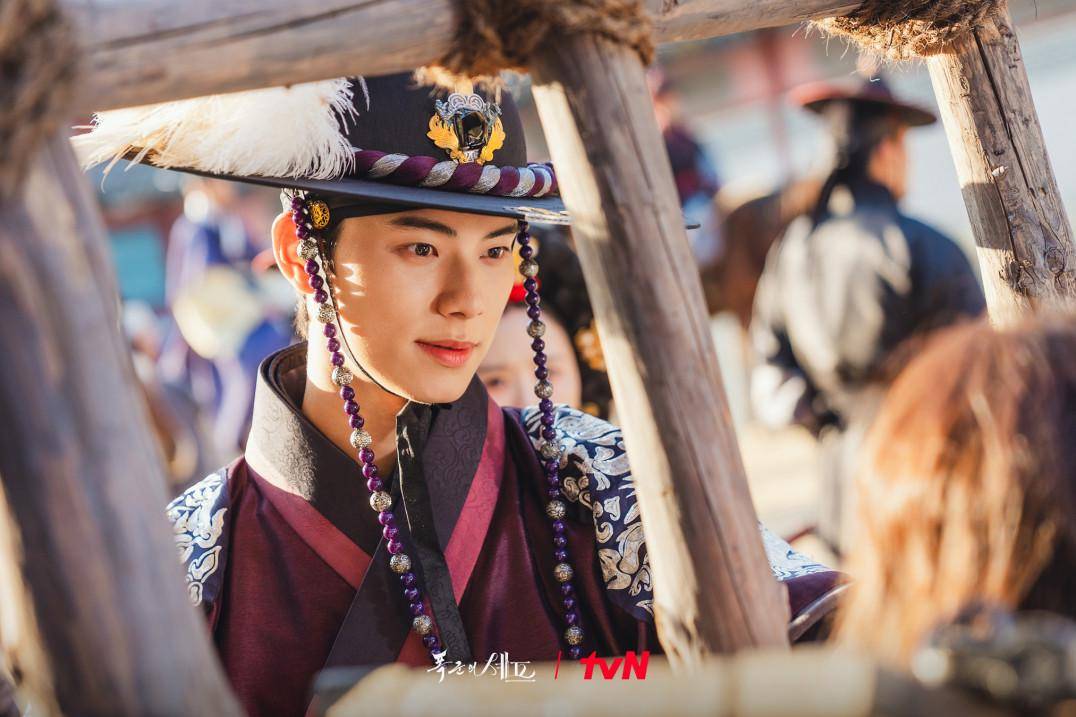 still cuts drama Bon Appetit, Your Majesty