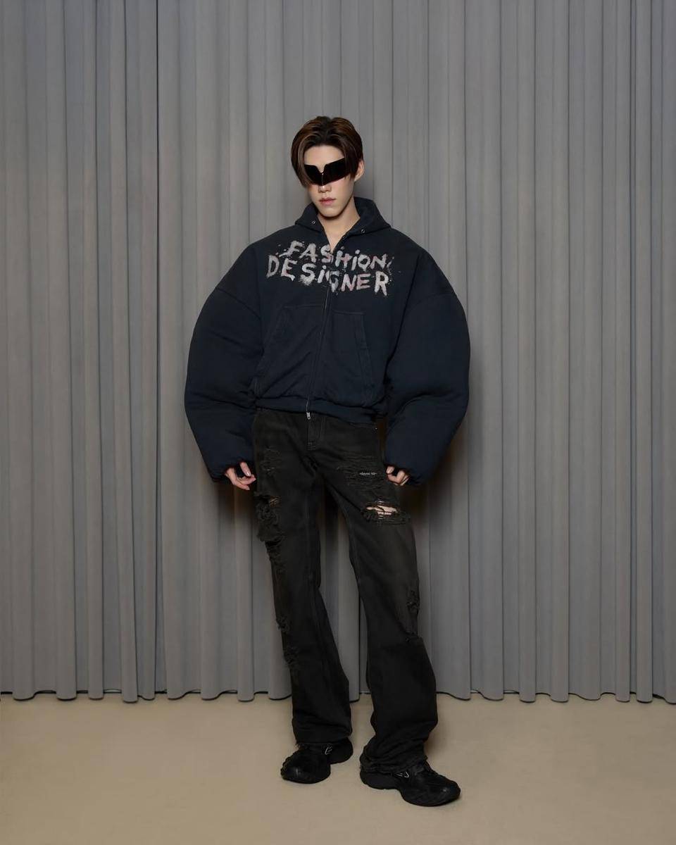 Gaya Casual Chic PP Krit (instagram.com/pp.kritt)