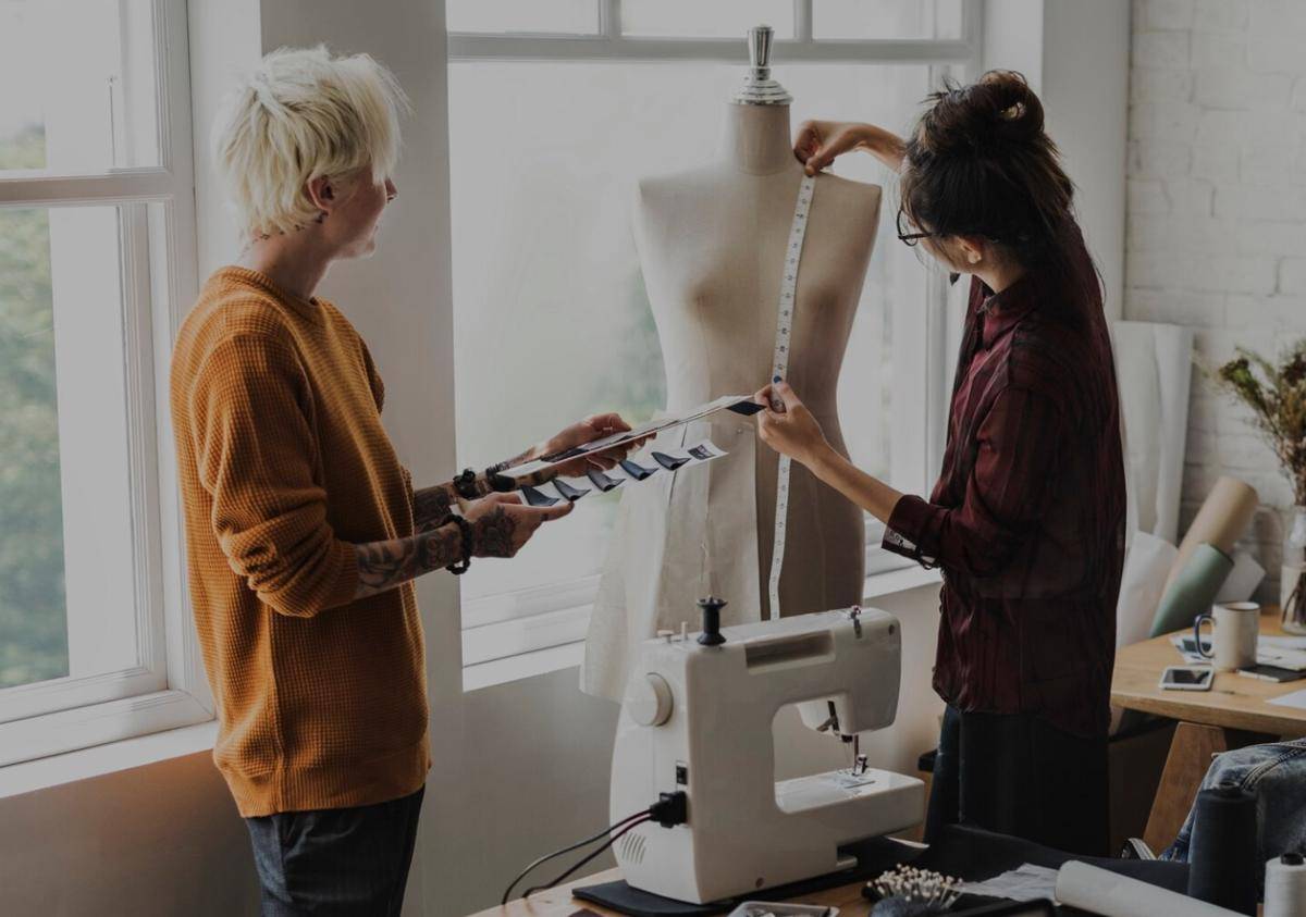 ilustrasi perancang busana (freepik.com/rawpixel)