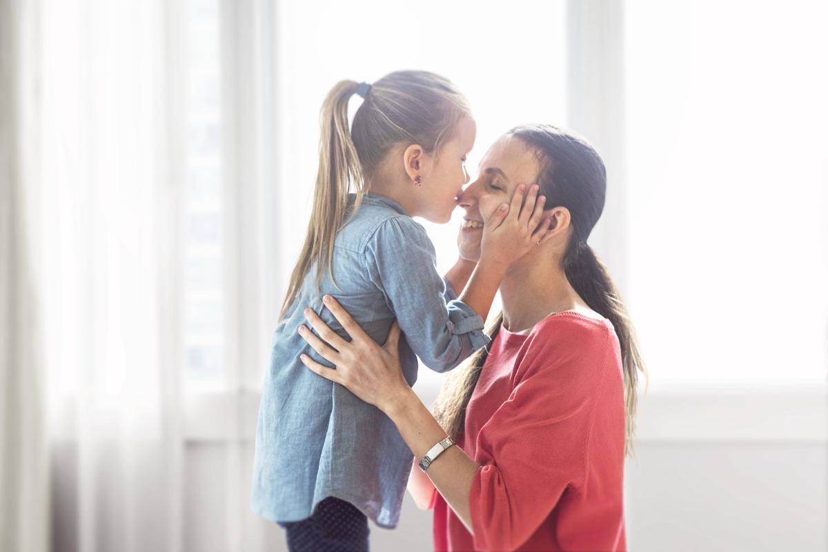 ilustrasi bonding ibu dan anak (freepik.com/rawpixel.com)