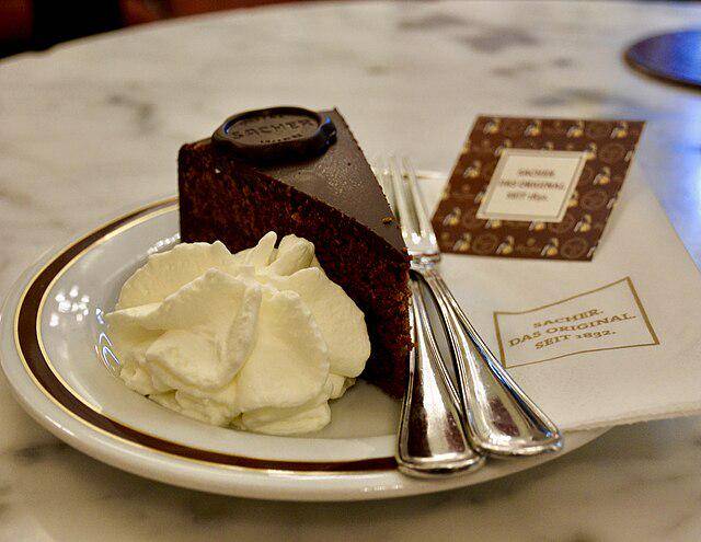 ilustrasi sacher torte (commons.wikimedia.org/Rizka)