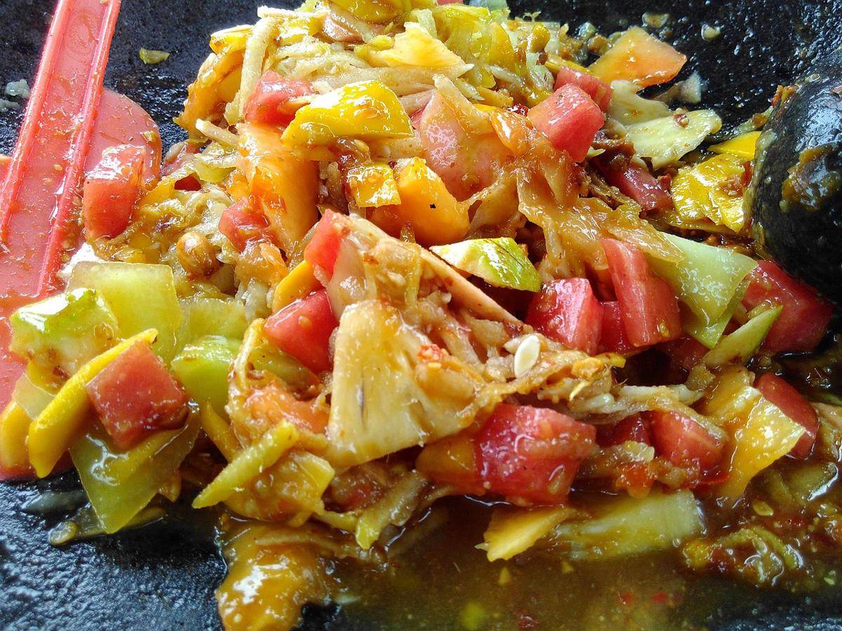 Ilustrasi kuliner rujak (Pixabay/Shan)
