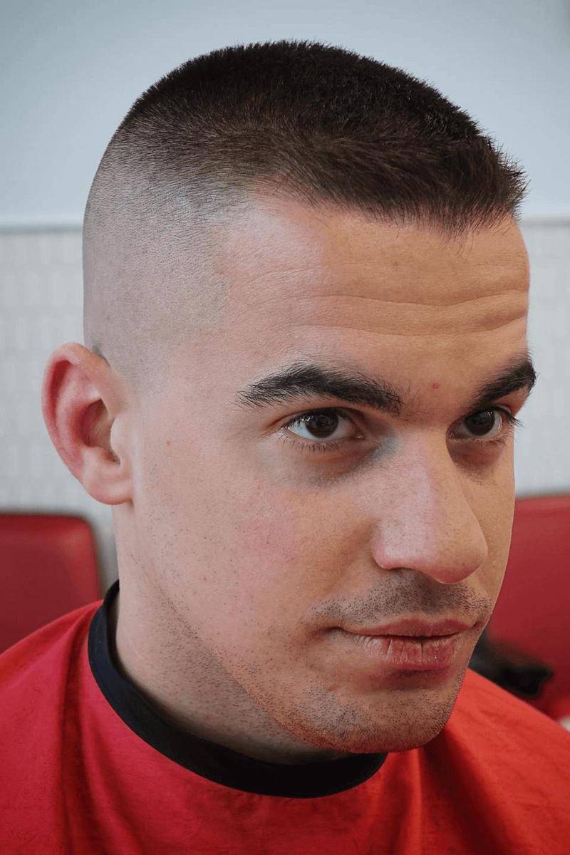 Jarhead haircut, model rambut buzz cut pria