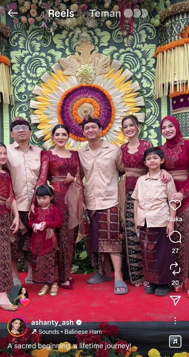 Keluarga Azriel Hermansyah di pernikahan kakak Sarah Menzel