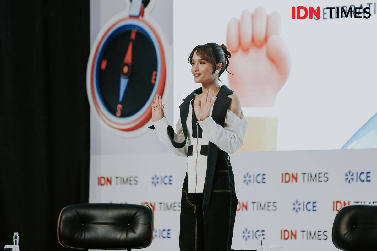 Cinta Laura di Indonesia Summit 2025 (dok. IDN Times/Herka Yanis)