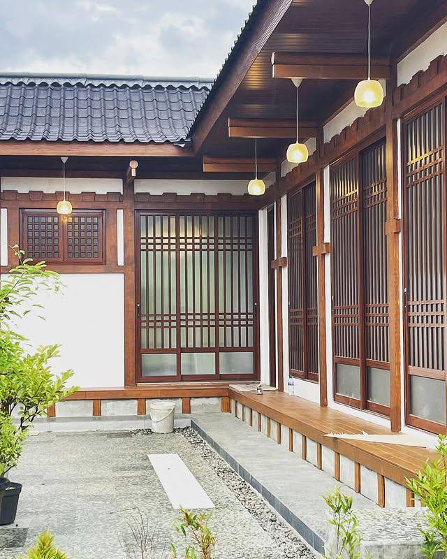 Potret rumah hanok di Halmeoni Yog