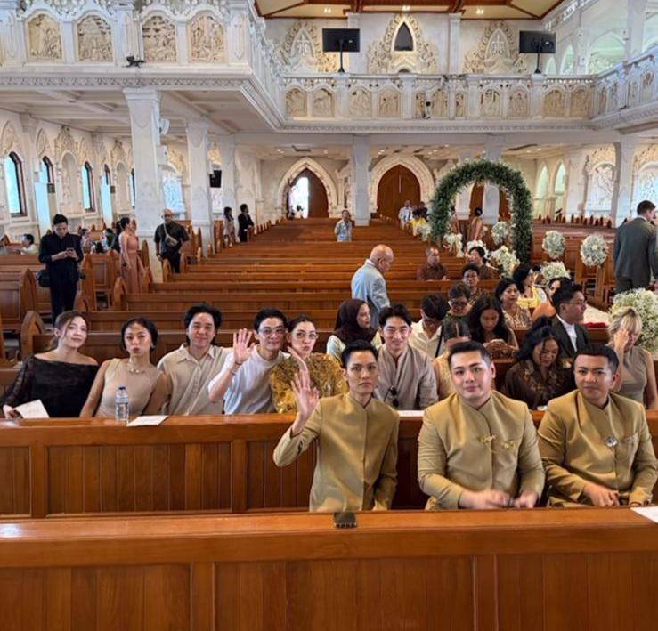 Rekan sahabat selebgram di pemberkatan nikah Maria Rahajeng dan Matthias Haerens
