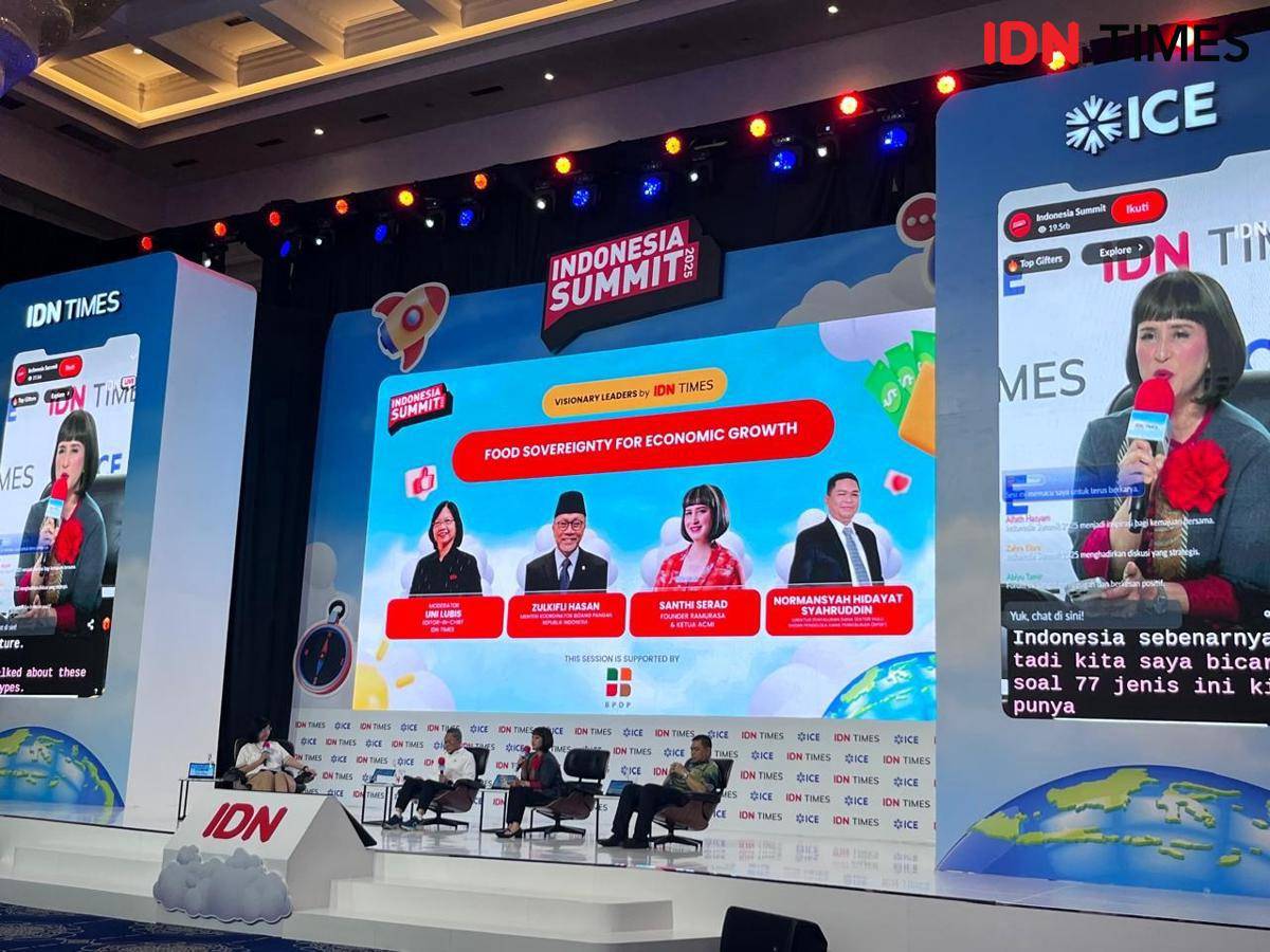 Ketua Aku Cinta Makanan Indonesia (ACMI) Santhi Serad di Indonesia Summit 2025, Jakarta.