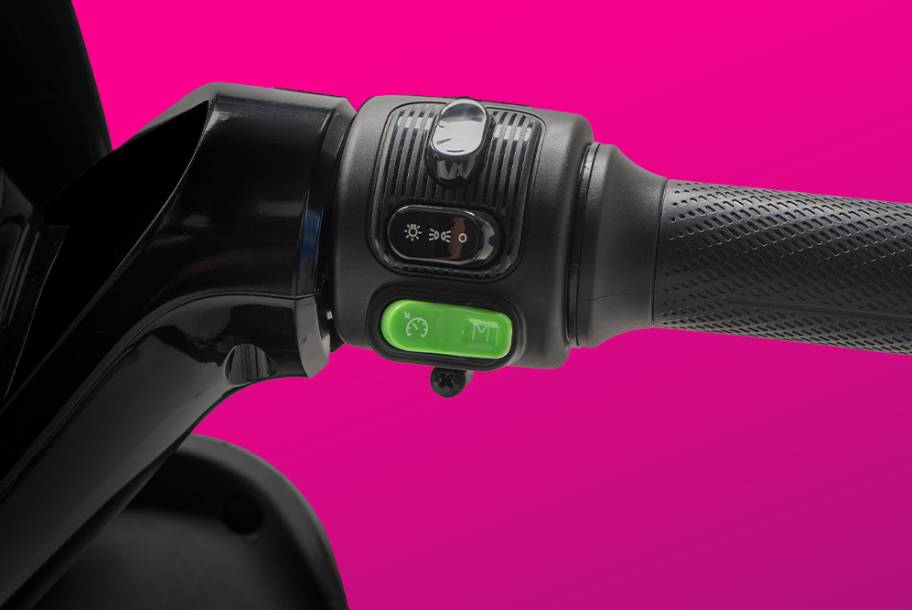 fitur cruise control Polytron Fox 200