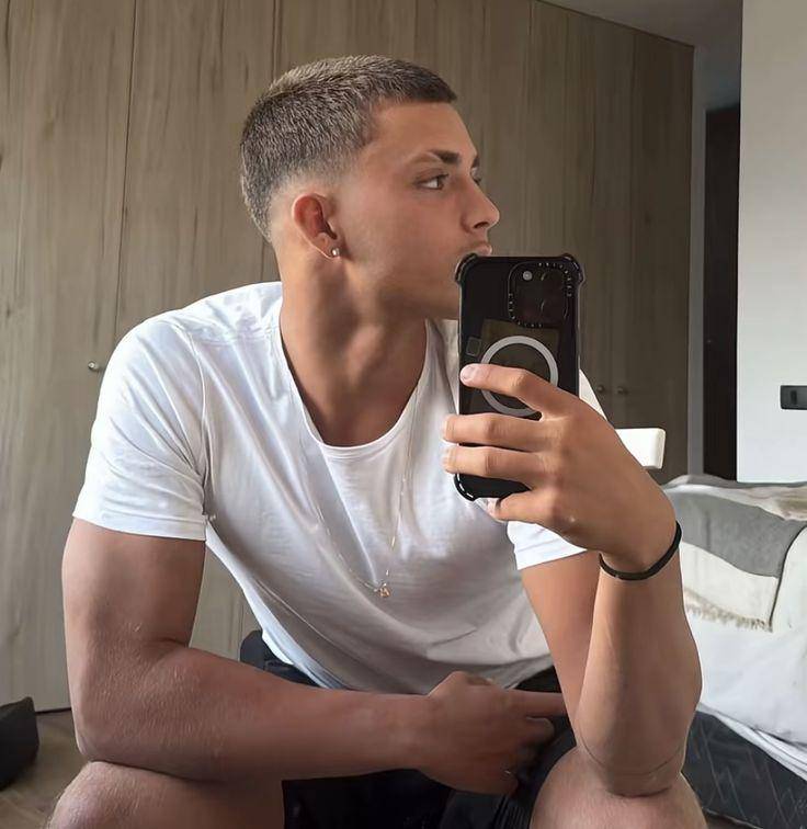 Low fade buzz cut