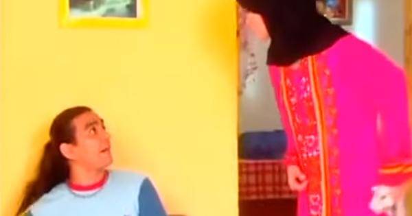 Henri Hendarto saat berakting sebagai Suroso - FTV Hidayah