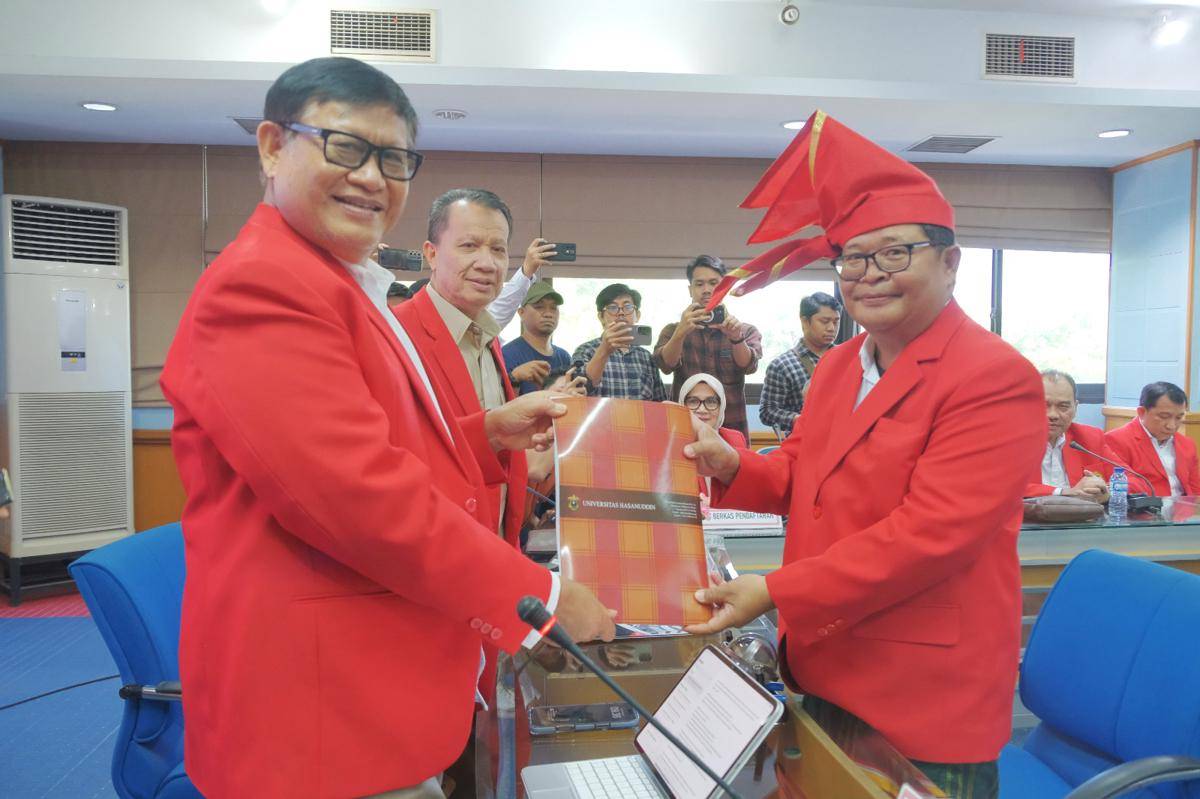 Marhaen Hardjo mendaftar sebagai bakal calon rektor Universitas Hasanuddin periode 2025-2030. (Dok. Istimewa)