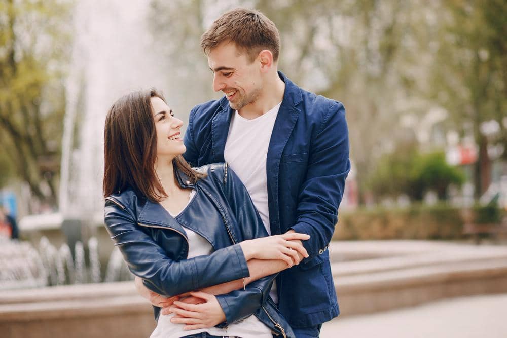 ilustrasi pasangan berkencan