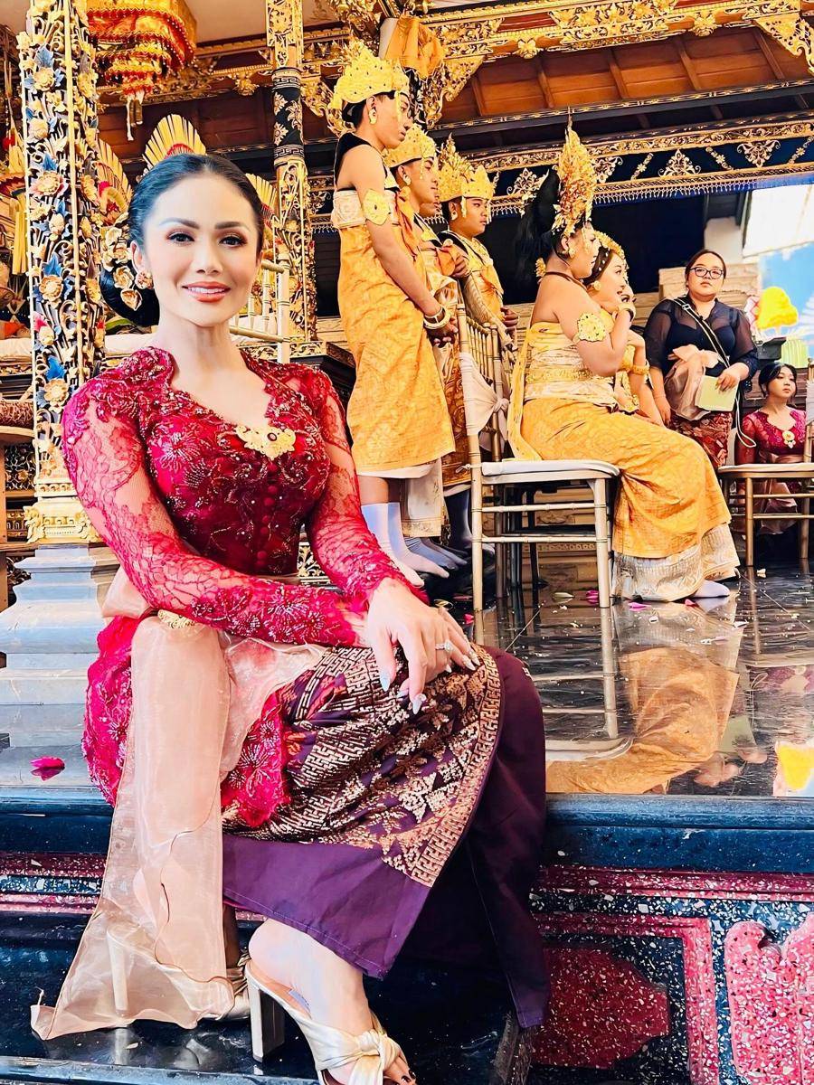 keluarga Kris Dayanti di pernikahan kakak Sarah Menzel (instagram.com/krisdayantilemos)
