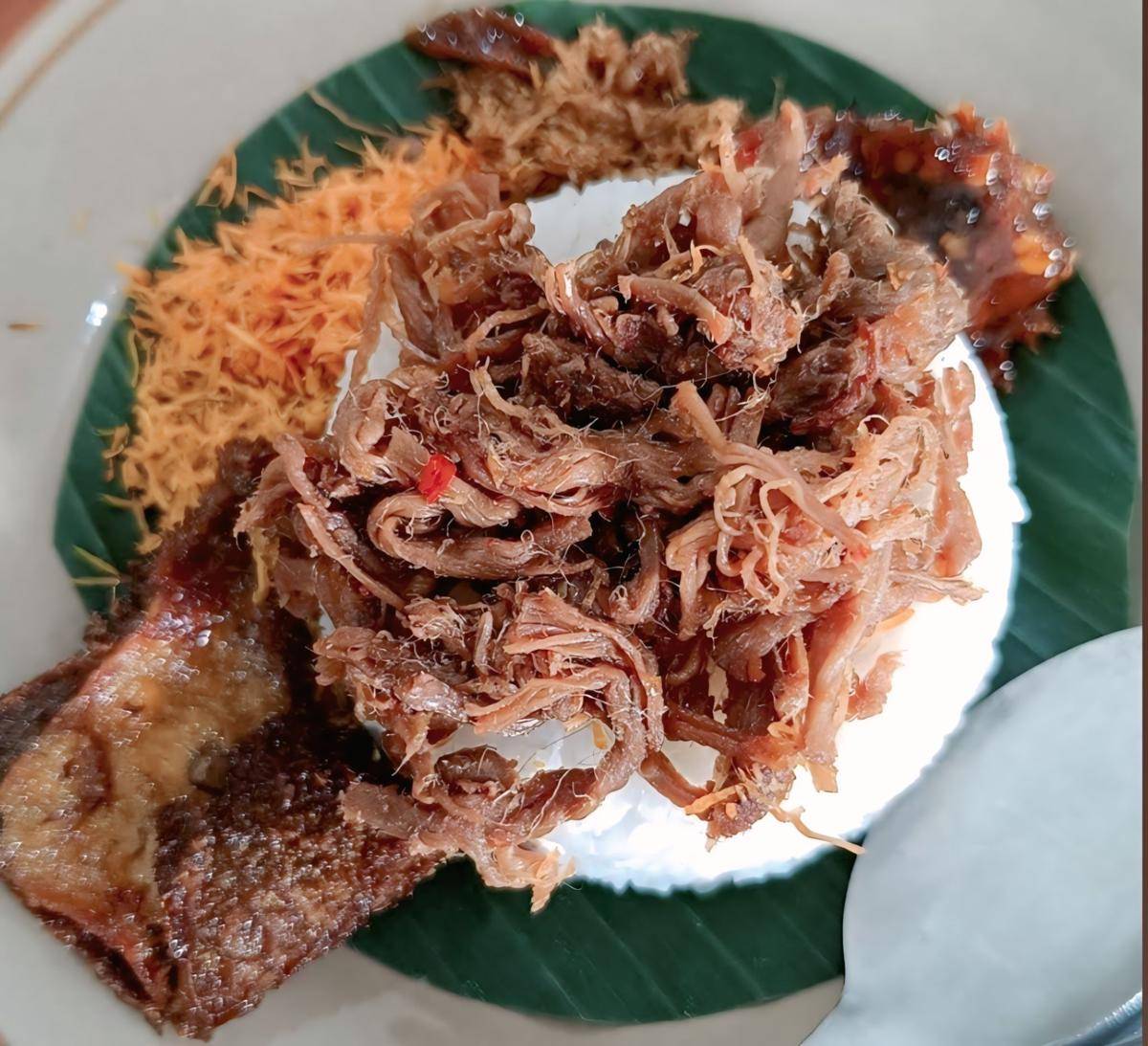 Nasi Krawu Ibu Hj Suliha (google.com/maps/F S)