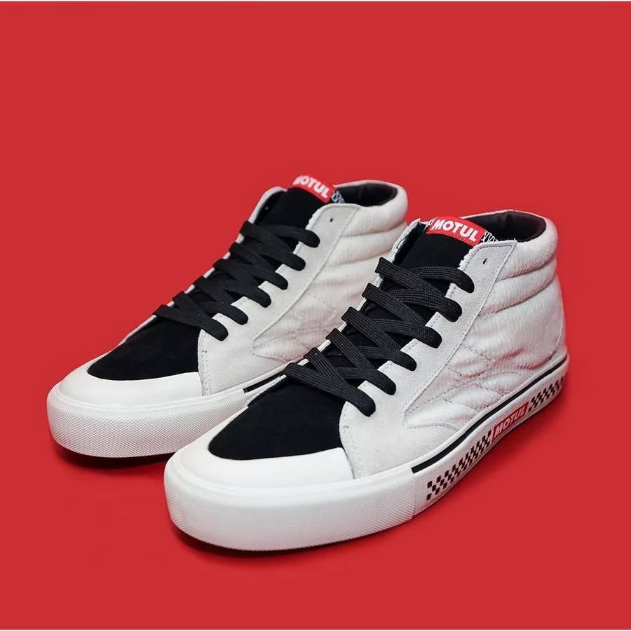 potret Motul x Saint Barkley Midiothian (shopee.co.id/Saint Barkley Official)