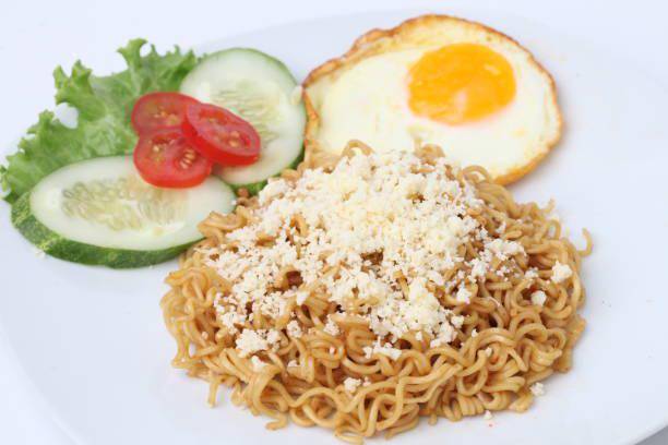 ilustrasi mie goreng keju mozarella (pexels.com/pexels)